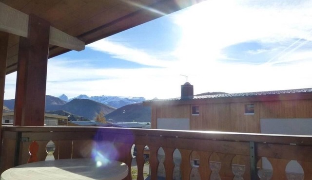 2nd floor, balcony, tv, ski locker, 30m², Alpe d'Huez