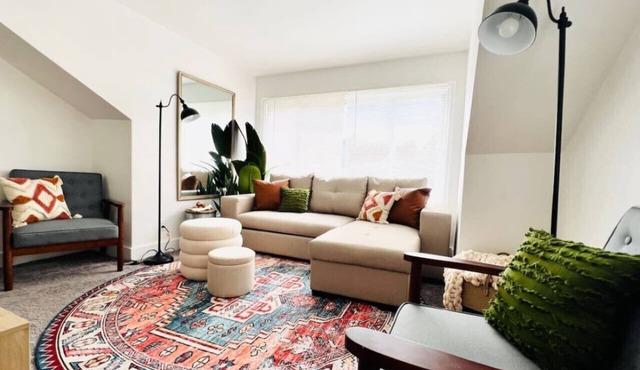 2nd Floor Bungalow in Greensburg