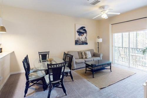 2nd floor condo w tennis court basketball court balcony gym sauna