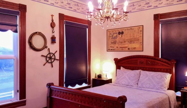 2nd Floor(upstairs/Level 01)- Historic House - Fireplace