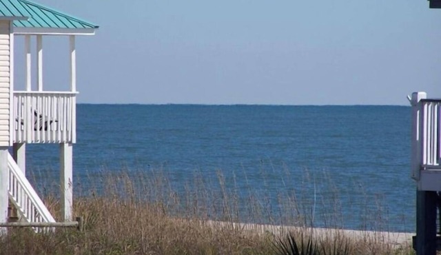 2nd row Ocean Views 4br 3ba Sleeps 12, '26 Pool Amenity Card, linens included