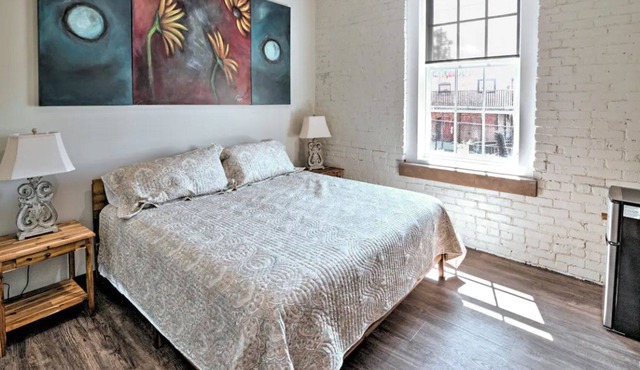 2nd Street Inn Room #5