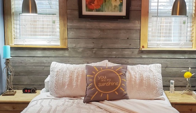 2nd Street Retreat: Cozy Garden Apartment - So Close You Can Walk/Bike the Town