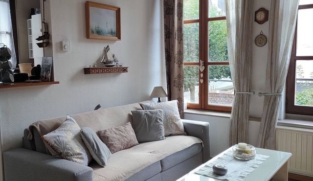 2P. all comfort-48m2+garden.beach, port, shops and castle 8mn walk