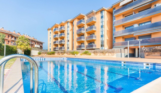 2STACRIS02 - Cozy apartment for 5 people with terrace located in Lloret de Mar (Fenals), near the beach and the center.