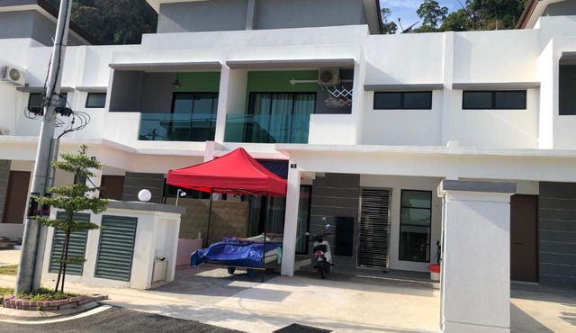 2sty Villa - Walking Distance To The Beach