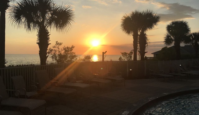 3,000 Sq. Ft 2nd Floor 4 Bed/Bath End Unit Ocean Side