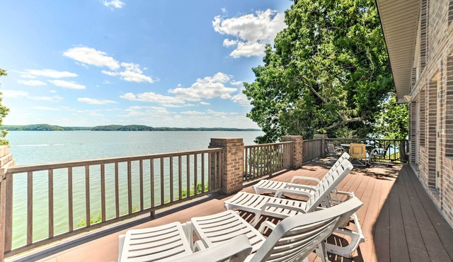 3,000 Sq Ft A-Frame Home on Kentucky Lake w/Dock!