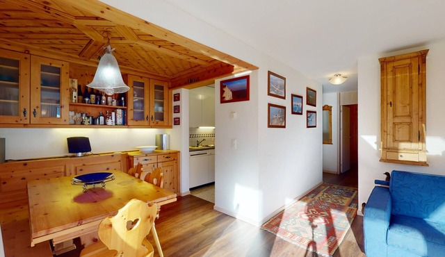 3 ½-room apartment with about 80 m2 on the ground floor with elevator.