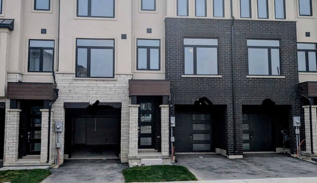 3+1 Bedroom Townhouse Cambridge | Close to 401 | 45 mins to YYZ