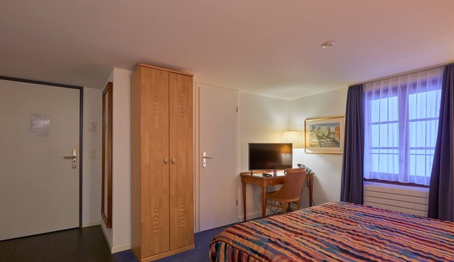 3.1 Benjamin - Hine Adon Aparthotel