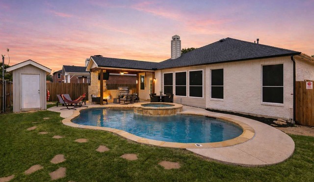 3/2 Cozy Home near UNT & TWU-Pool, BBQ, Gym, Games