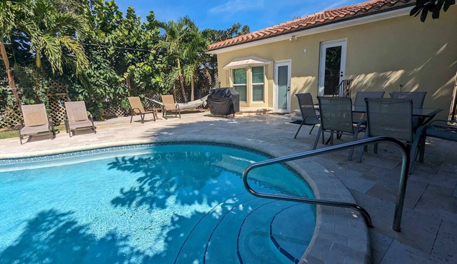 3/2 Heated Private Pool, 5 Min to Beach