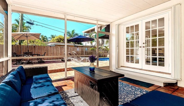 3/2 house+1mi Beach+ heated Pool+ Pool table+Golf