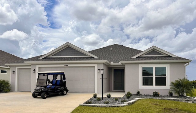 3/2 in The Village of Lake Denham