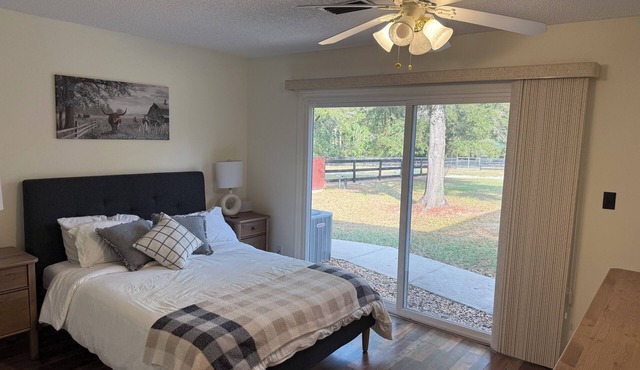 3/3 house with a pool 5 mi to WEC 15 to HITS, OPTIONAL stalls available