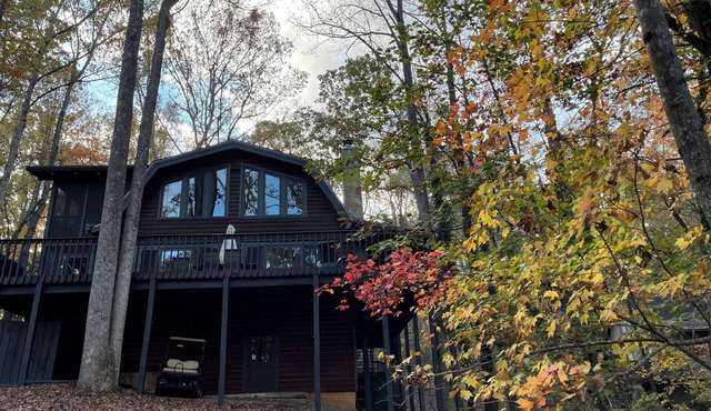 3-4 Bedroom Lake Front Cabin for any season! Perfect Large Family Retreat!