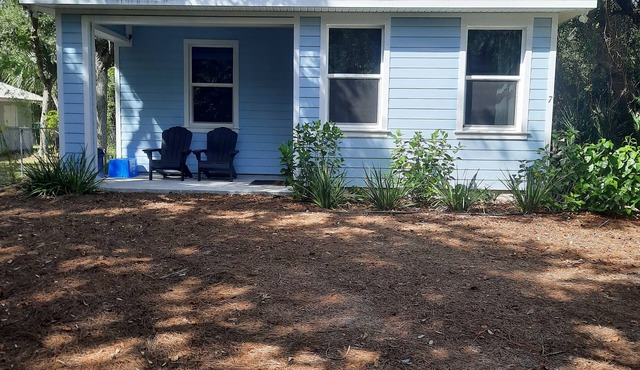 3/4 of mile to beach, 2-bedroom cottage, in the Hammock, Palm Coast