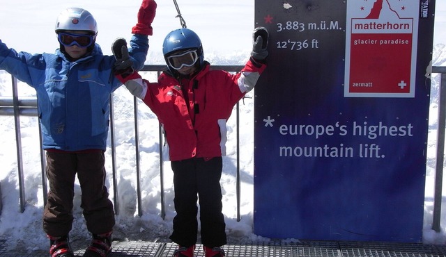 3.5 room attic apartment with breathtaking Matterhorn view, ski vacation, 4 persons