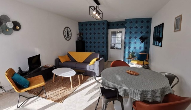 3* accommodation 200 m from the beach. Walking distance to shops.