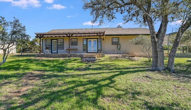 3 Acre Home On Creek W/Pool! Hill Country Viewsnn