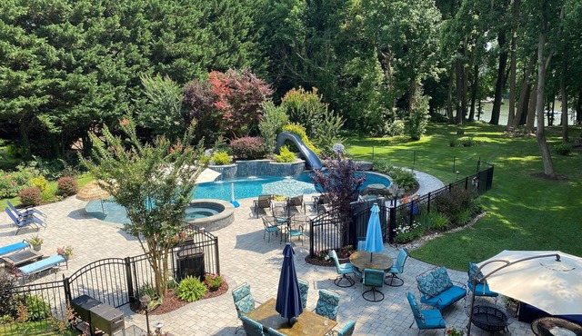 3 acre waterfront estate - heated pool, hot tub, yard, pier, game and pub room!
