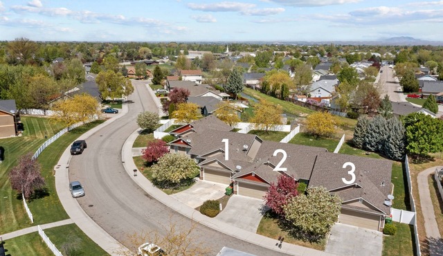 3 Adjacent Homes | Great for Families | Sleeps 24!