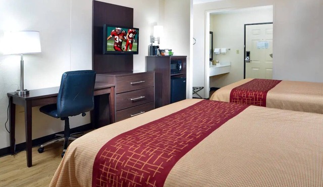 3 Affordable Units Close to Convention Center, Shopping & Downtown