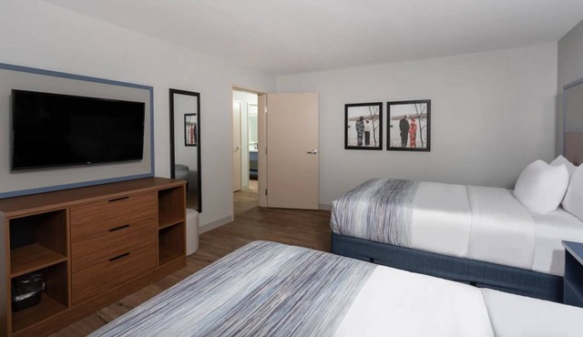 3 Affordable Units Near San Angelo State Park! FREE Parking and Breakfast!
