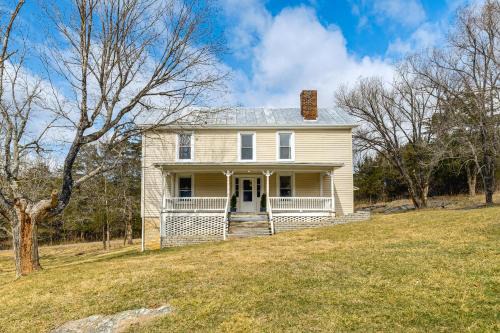 3 and Picturesque Acres! Historic Lexington Farmhouse