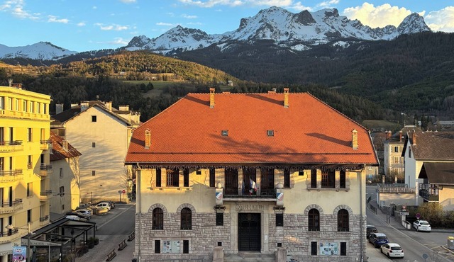 3* apartment in the heart of Barcelonnette with breathtaking mountain views