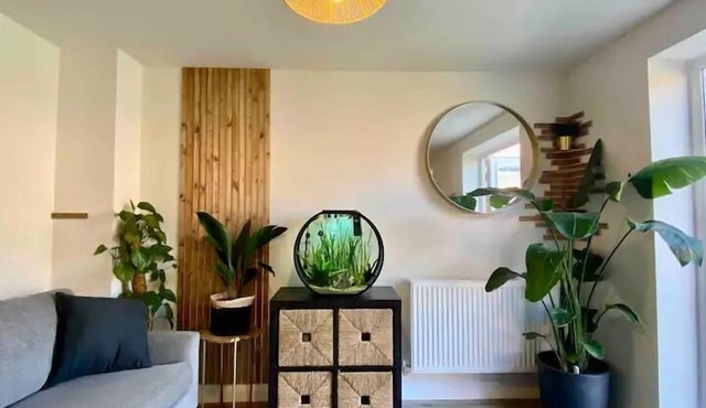 3 bedroom house - Hampton Water