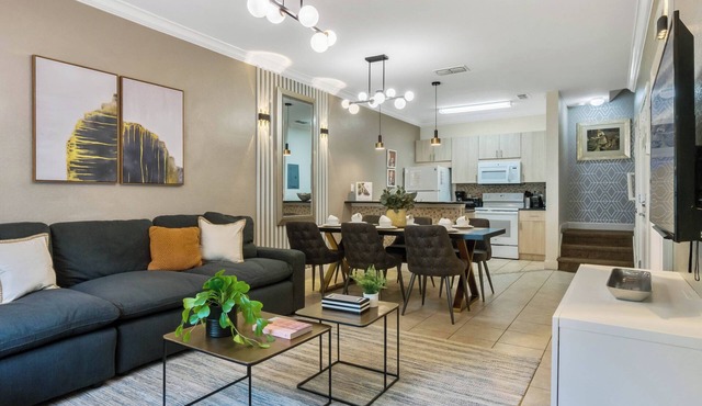 3 BD/2 BA/Lucaya Village (6-107)