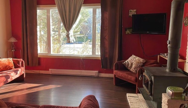 3 BD/9 BEDS/1.5B - PERFECT 4 FAMILIES