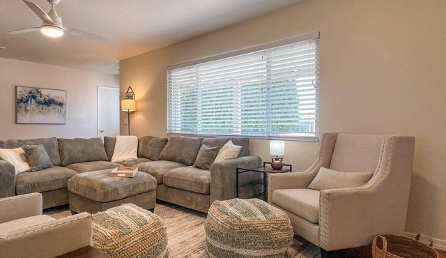 3 bd in 55+ community on south golf course in Sun City AZ with golf cart rental