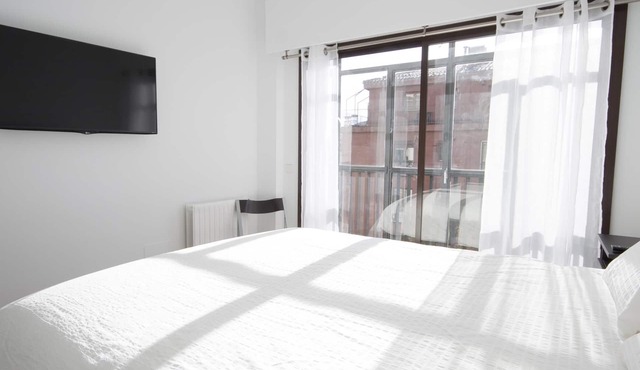 3 bdm, bright, elevator in old Madrid