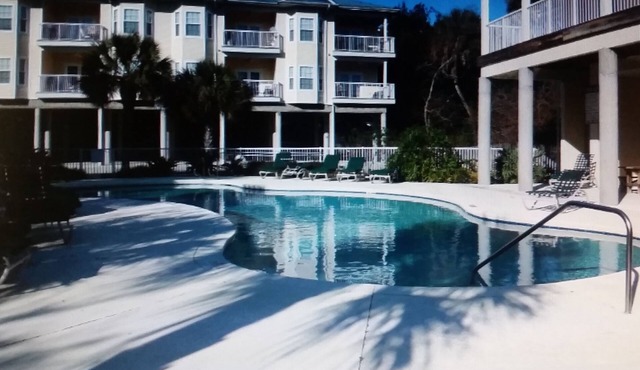 3 BDR 2 BTH Condo Gulf Coast View Pool Marina Seafood Scalloping