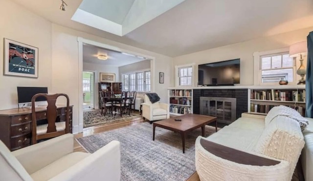 3 BDR Oasis near Denver Botanic Gardens