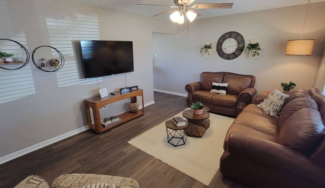 3 BDR Ranch w/Fenced yard, laundry, garage + more