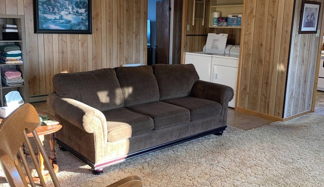 3 bdrm fully furnished cottage near the beach