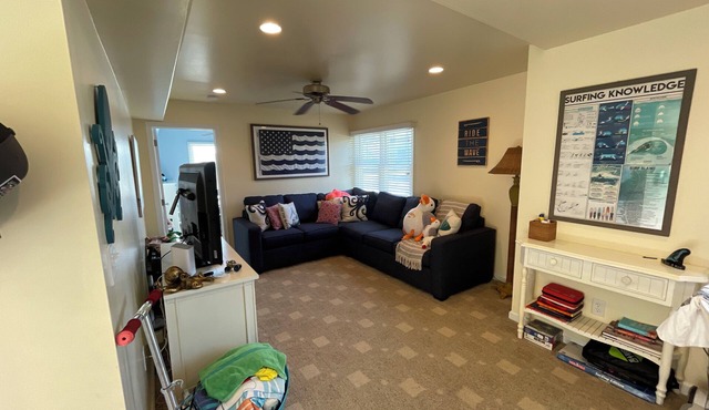 3-bdrm in Ship Bottom. 2 blocks from beach and bars. Surfboards included!