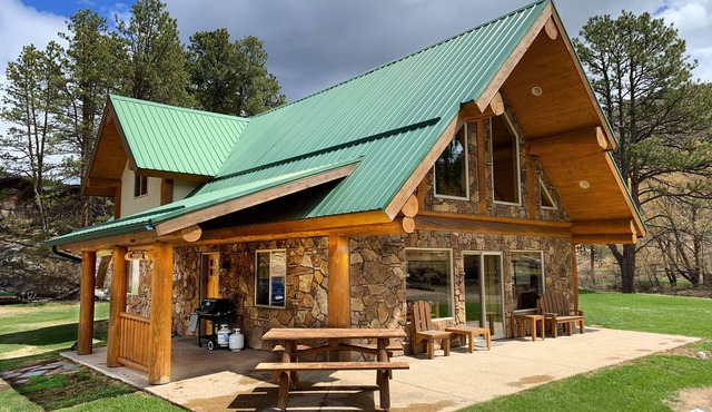 3 Bdrm Log Cabin Nestled in Beautiful Meadow on Spring Creek: