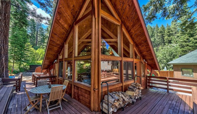 3 Bdrm Quintessential Cabin in the Woods On a Creek Sleeps 5