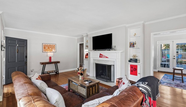 3-Bdrm Steps from Rhodes College, Near Zoo w/Best Backyard and Upstairs Loft