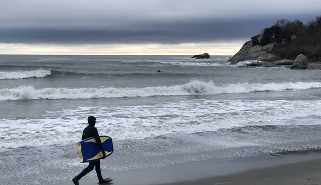 3 Beaches Cottage: Spacious 6 bed house with POOL near beach, restaurants!