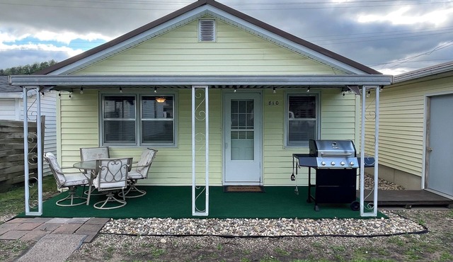 3 bed, 1 bath house in Guttenberg Iowa on The Mississippi River, Sleeps 6