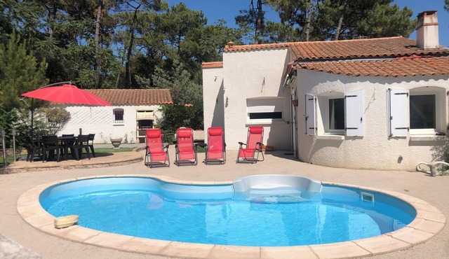 3 bed, 2 bath, villa with private heated pool, moments from blue flag beach