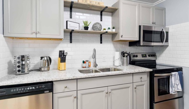 3 Bed 2 Bath -- Built 1941 Renovated 2021