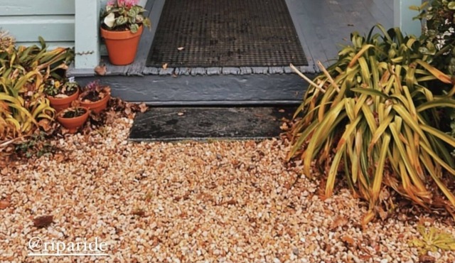 3 Bed/ 2 Bath Cottage