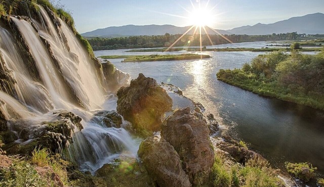 3 bed 2 bath Historic Ranger Station with mountain views
